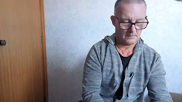 Pokazy przed kamerką – daddy_man