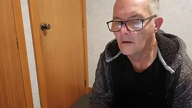 Show modela daddy_man na web-kameri