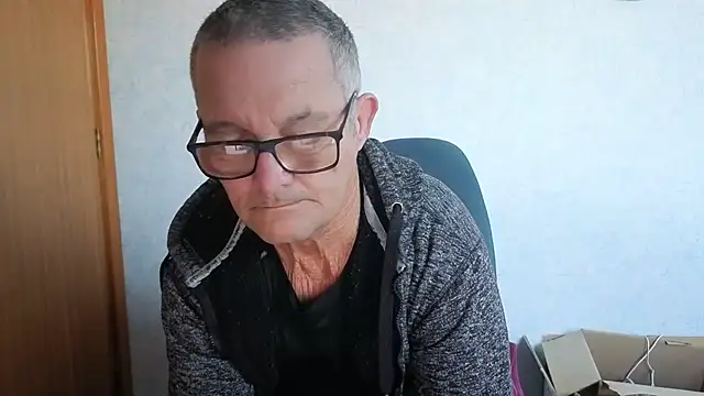 daddy_man Adlı Modelin Web Kamerası Şovu