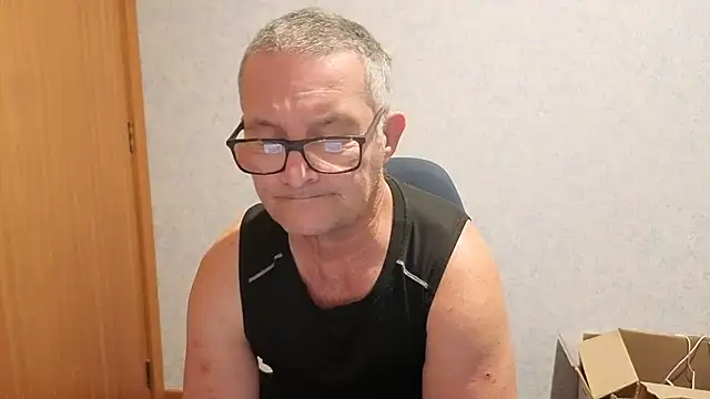 daddy_man Adlı Modelin Web Kamerası Şovu