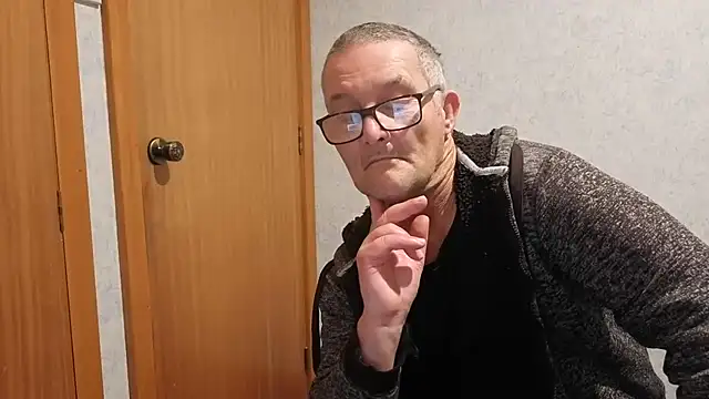 daddy_man 在線直播表演
