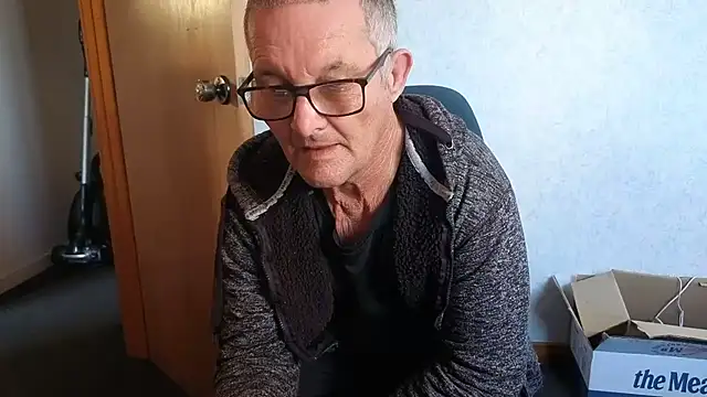 daddy_man Pertunjukan Webcam
