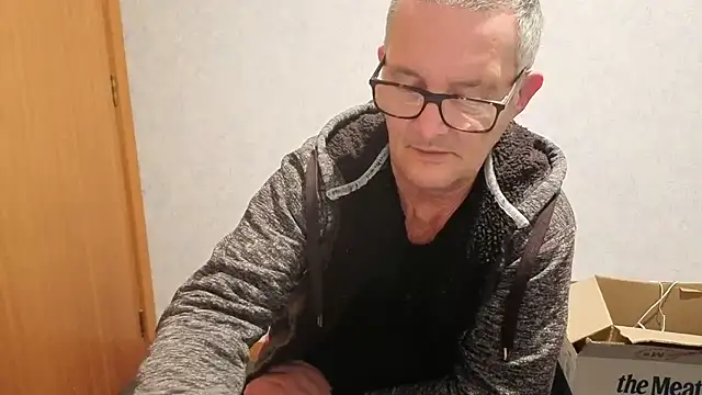 Pokazy przed kamerką – daddy_man