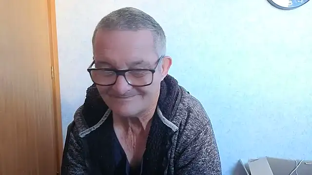 daddy_man Pertunjukan Webcam