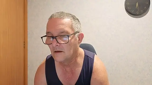 daddy_man: διαδικτυακό σόου στην κάμερα