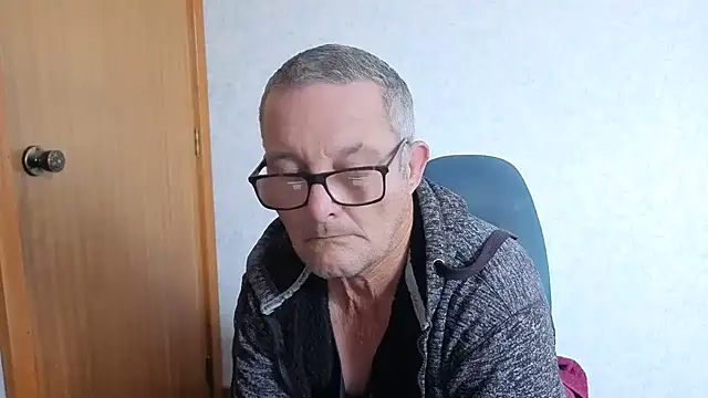 Pokazy przed kamerką – daddy_man