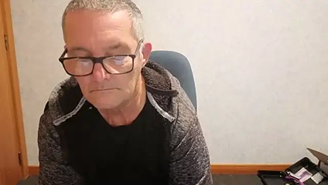 daddy_man 在線直播表演