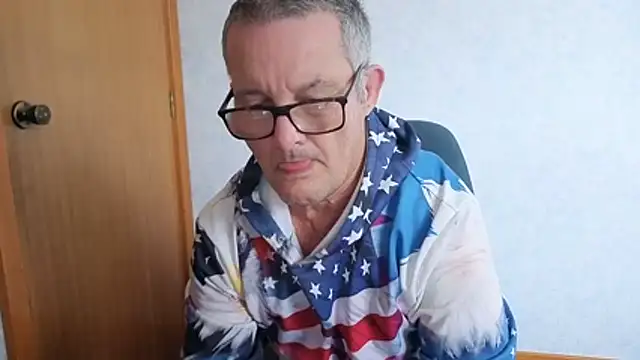 Show modela daddy_man na web-kameri