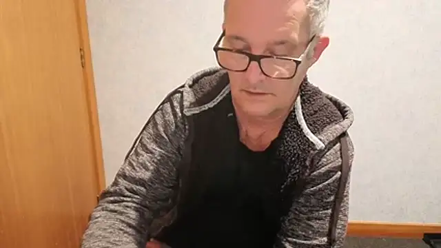Pokazy przed kamerką – daddy_man