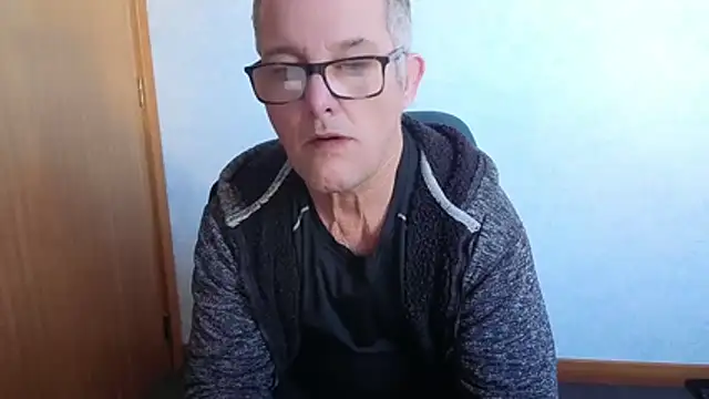 daddy_man Adlı Modelin Web Kamerası Şovu