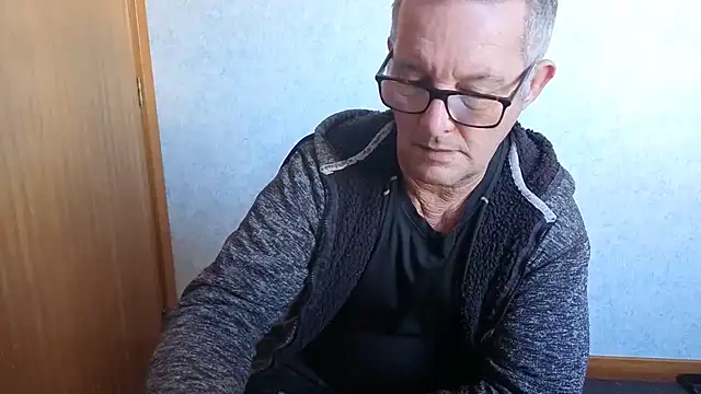 Pokazy przed kamerką – daddy_man