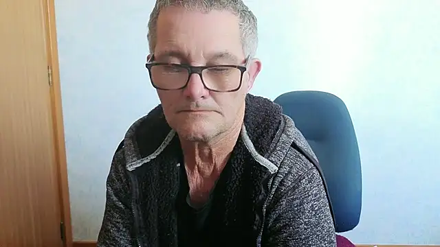 daddy_man Adlı Modelin Web Kamerası Şovu