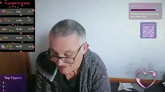daddy_man Show in webcam