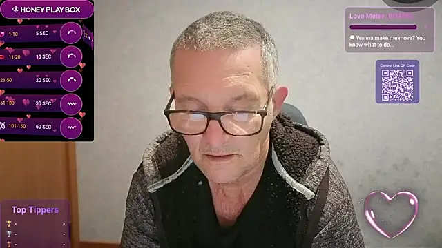daddy_man Show in webcam