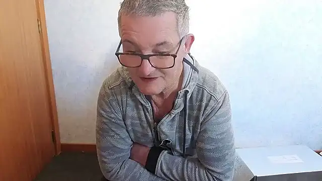 daddy_man 在線直播表演