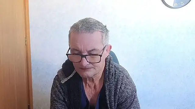 daddy_man Show in webcam