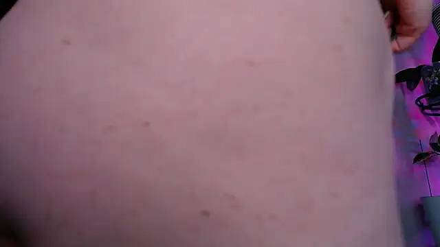 חדר צ'אט בשידור חי של ZinaCorleone