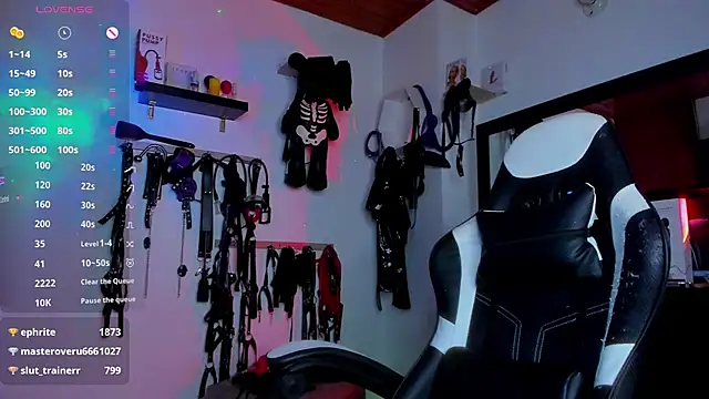 Show modela maleja_ca na web-kameri