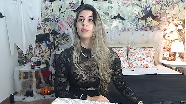 RoseDiamond06's Webcam Show