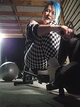 PinkTheHawk Webcam-Show