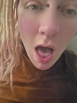 PinkTheHawk's Live XXX Chat