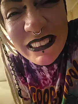 PinkTheHawk's Webcam Show
