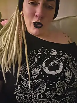 PinkTheHawk – Live XXX-chat