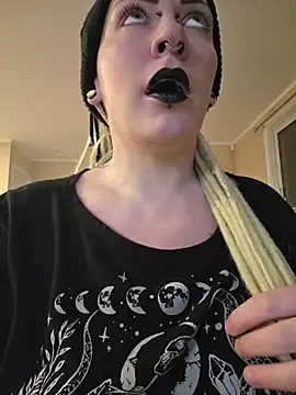 PinkTheHawk's Webcam Show