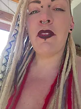 PinkTheHawk's Webcam Show