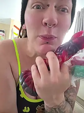 PinkTheHawk's Live XXX Chat