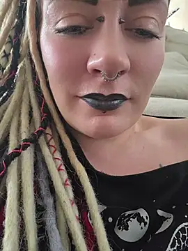 PinkTheHawk Live XXX-Chat