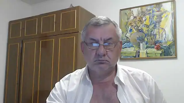 Show modela machomale3 na web-kameri