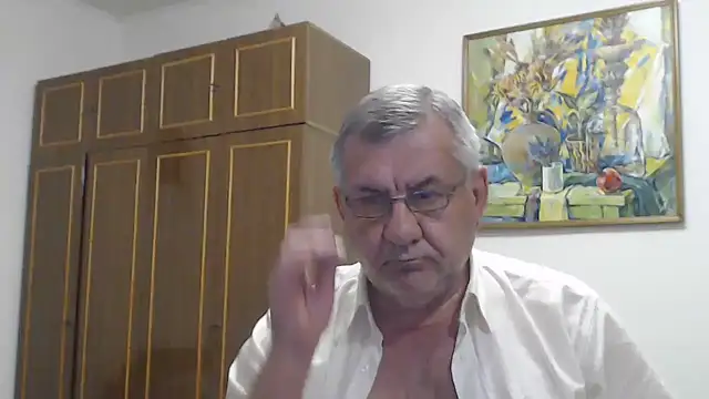 Show modela machomale3 na web-kameri