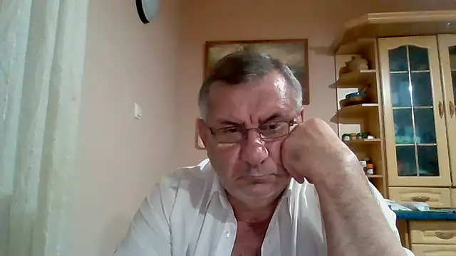 Show modela machomale3 na web-kameri