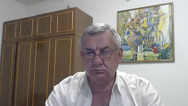 machomale3 Show in webcam