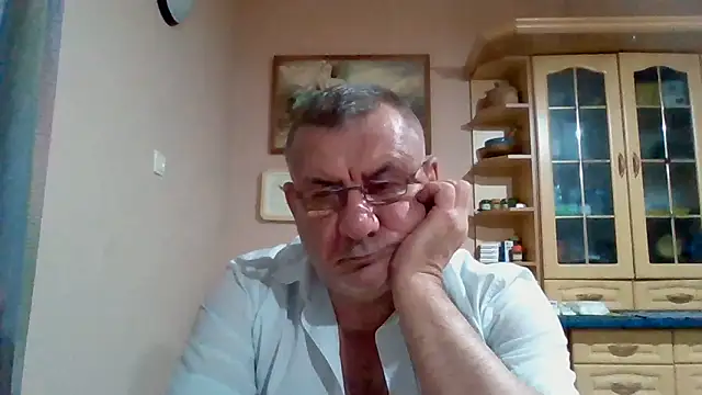 Show modela machomale3 na web-kameri