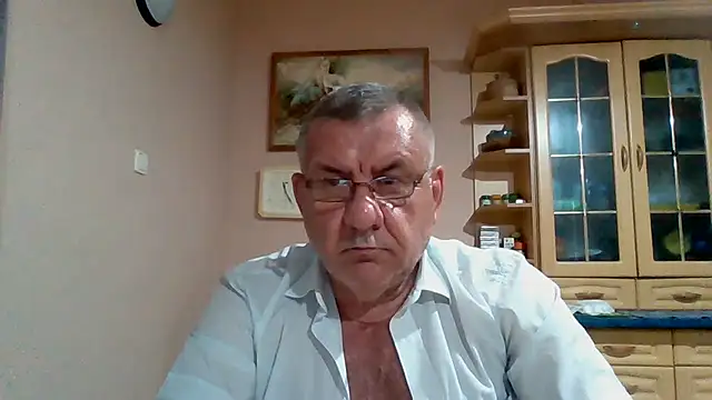 Show modela machomale3 na web-kameri