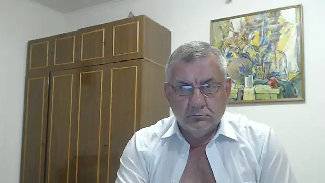 Show modela machomale3 na web-kameri