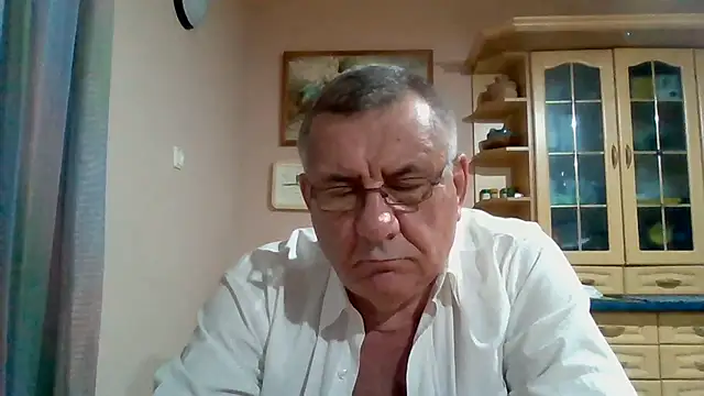 Show modela machomale3 na web-kameri
