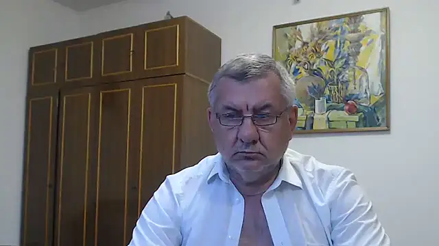 Show modela machomale3 na web-kameri