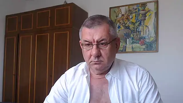 Show modela machomale3 na web-kameri