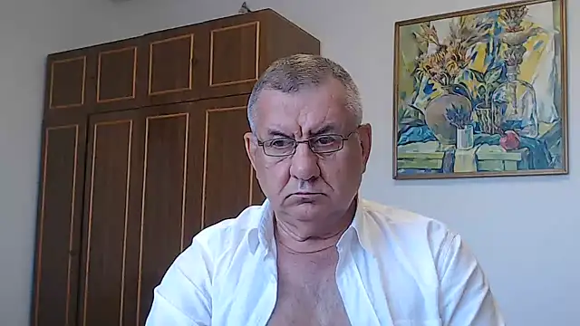 Show modela machomale3 na web-kameri
