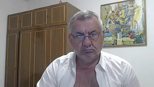 הופעת וובקאם של machomale3