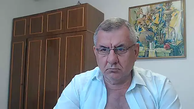 הופעת וובקאם של machomale3