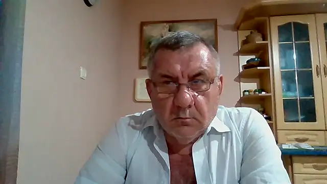 Show modela machomale3 na web-kameri