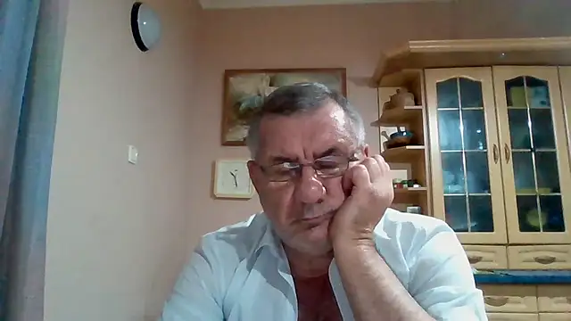 הופעת וובקאם של machomale3