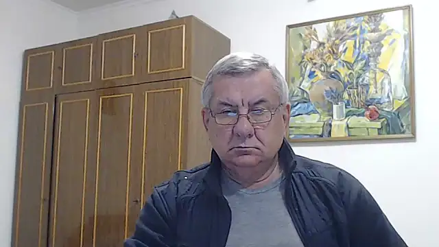 machomale3 Show in webcam