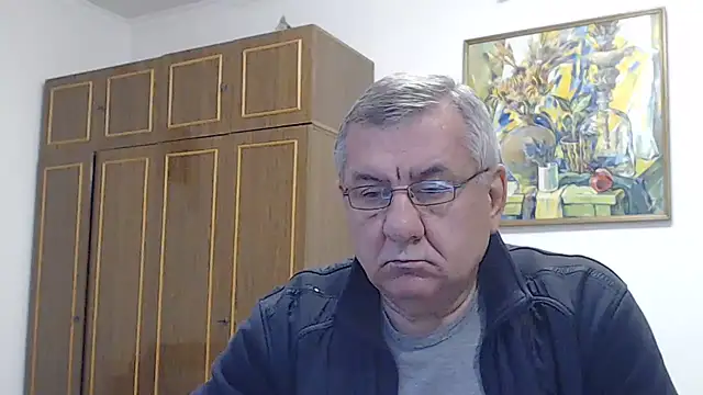 machomale3 Show in webcam