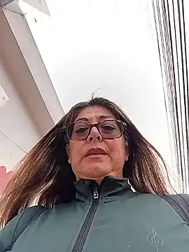 emma_tour: διαδικτυακό σόου στην κάμερα