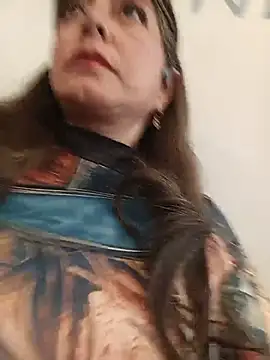 emma_tour's Webcam Show